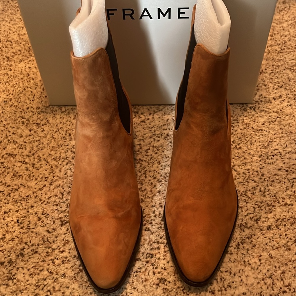 Frame Le Lexington Suede Boot- Size 6.5